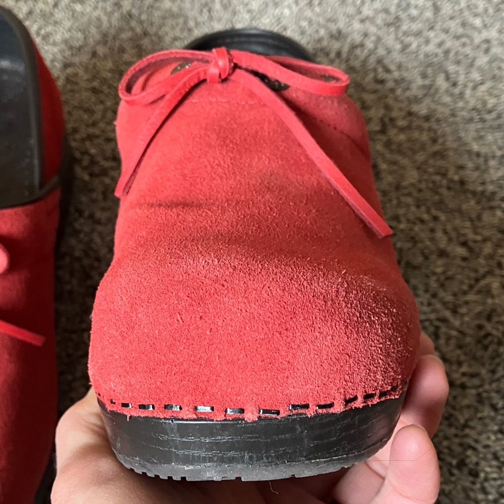 Lands' End Red Suede Women's Clogs - Picture 3 of 8